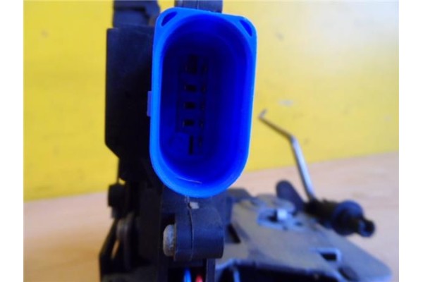 Recambio de cierre electromagnetico delantero izquierdo para audi a3 (8p1) 2.0 tdi 16v referencia OEM IAM 4E1837015  