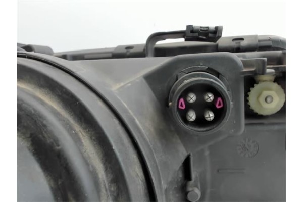 Recambio de faro delantero dcho para audi 80 berlina/avant referencia OEM IAM 893941030E 1307022102 301075112 , AUDI | 301075111