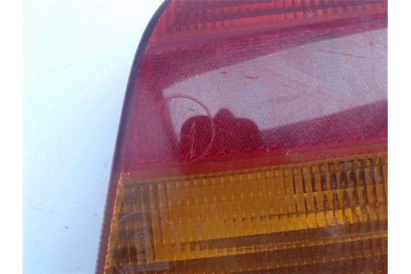 Recambio de piloto trasero derecho para ford fiesta berl./courier referencia OEM IAM 89FG13N004AA A2810881 