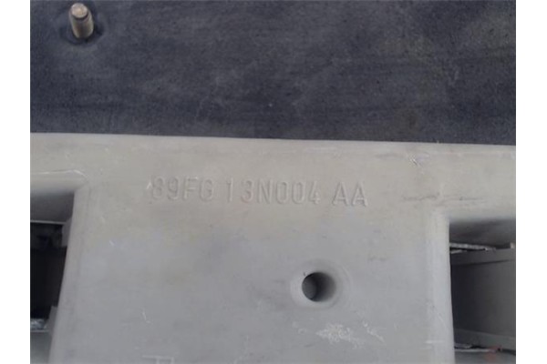 Recambio de piloto trasero derecho para ford fiesta berl./courier referencia OEM IAM 89FG13N004AA A2810881 