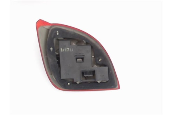 Recambio de piloto trasero derecho para ford fiesta berlina (dx) referencia OEM IAM 1044154  