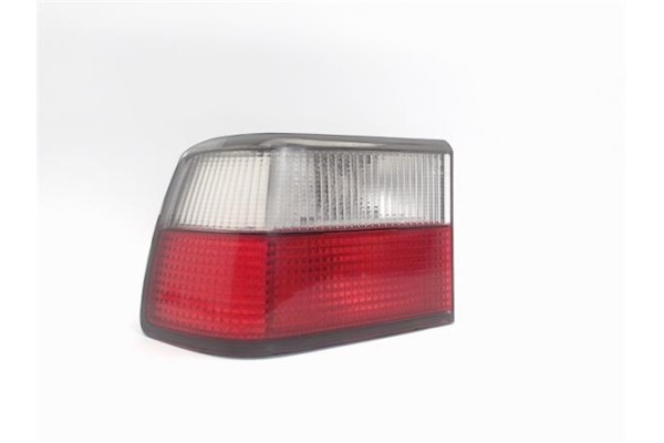 Recambio de piloto trasero izquierdo para citroen xantia berlina referencia OEM IAM 95668015  