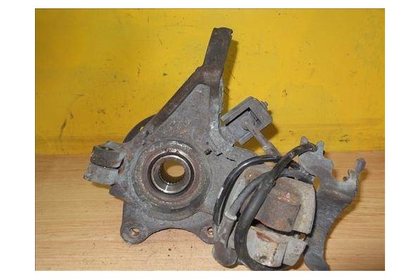 Recambio de mangueta delantero izquierda para citroen xsara picasso 1.6 hdi referencia OEM IAM   