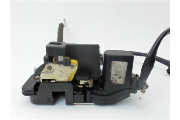 Recambio de cerradura puerta delantero izquierda para kia carens (rs) 2.0 crdi referencia OEM IAM K2FC59310  