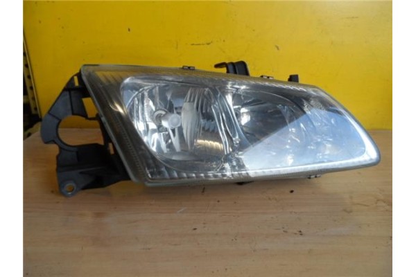 Recambio de faro delantero dcho para nissan almera (n16/e) 2.2 di referencia OEM IAM 26010BN01A VALEO 