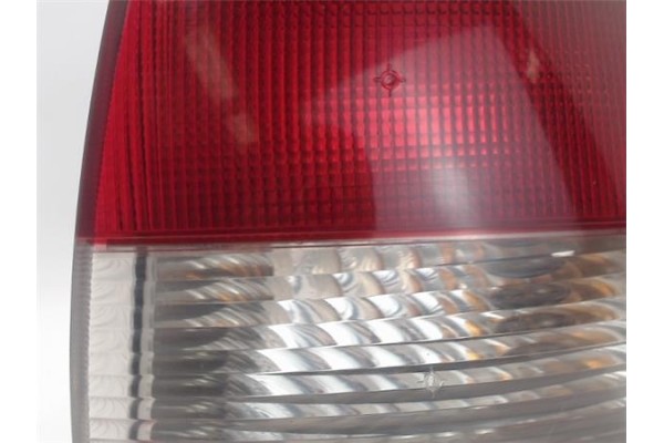 Recambio de piloto trasero derecho para renault megane ii classic berlina referencia OEM IAM   