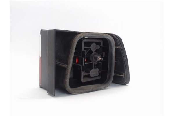 Recambio de piloto trasero izquierdo para citroen xantia berlina referencia OEM IAM 95668015  