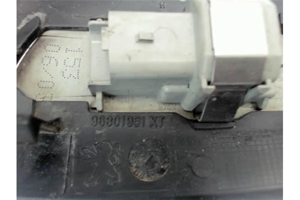 Recambio de piloto intermitente lat. delantero derecho para peugeot 207 1.6 hdi referencia OEM IAM 96801951XT  8149ZF , PEUGEOT 