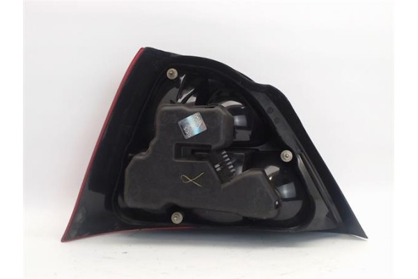 Recambio de piloto trasero derecho para rover rover 25 (rf) referencia OEM IAM BK1039230  