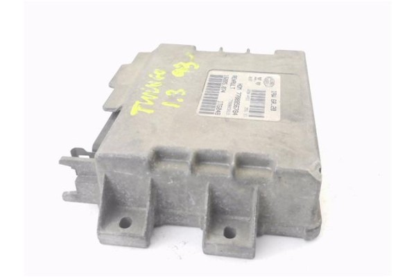Recambio de centralita para renault twingo i (c06) 1.3 (c063/64) referencia OEM IAM 7700856784 IAW6R20 