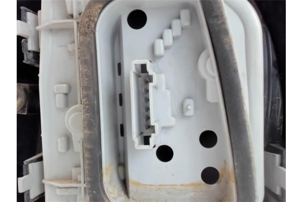 Recambio de piloto trasero izquierdo para volkswagen polo iv (9n1) referencia OEM IAM   