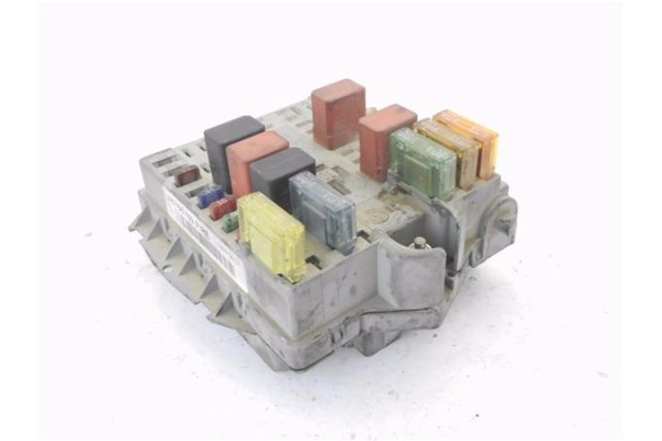 Recambio de caja reles para fiat ii punto (188) berlina 1.2 60 (188.030, .050, .130, .150, .230, .250) referencia OEM IAM 467667