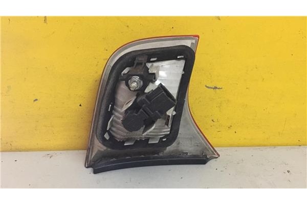 Recambio de piloto interior derecho para audi a4 berlina (8e) 1.8 t referencia OEM IAM 8E5945094A  8E5945094 , AUDI