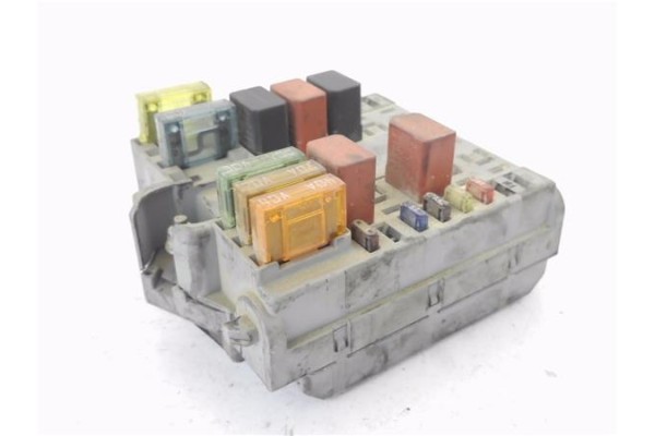Recambio de caja reles para fiat ii punto (188) berlina 1.2 60 (188.030, .050, .130, .150, .230, .250) referencia OEM IAM 467667