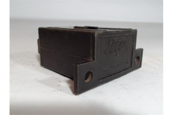 Recambio de caja reles para citroen saxo 1.6 vts referencia OEM IAM 568058L  