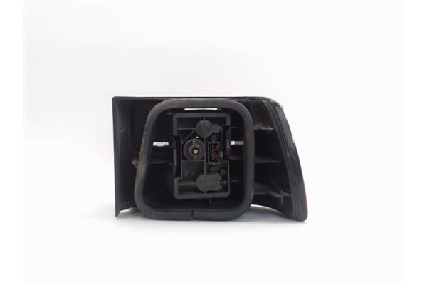 Recambio de piloto trasero izquierdo para citroen xantia berlina referencia OEM IAM 95668015  