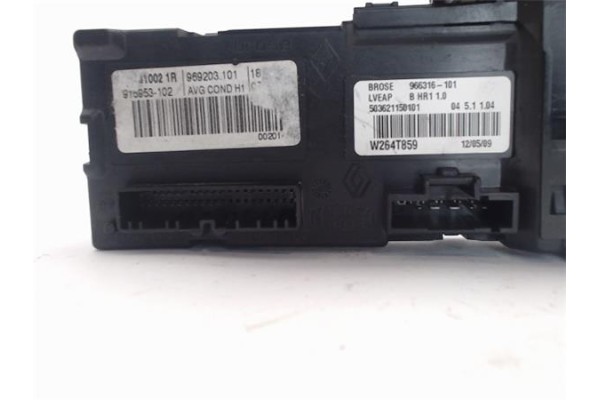 Recambio de elevalunas electrico delantero izquierdo para renault scenic iii (jz) referencia OEM IAM   