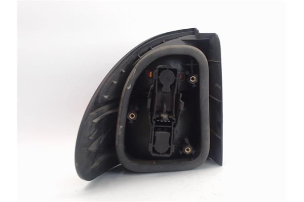 Recambio de piloto trasero derecho para renault laguna (b56) referencia OEM IAM   