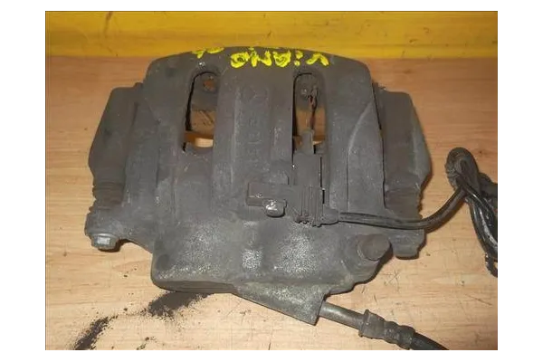 Recambio de pinza freno delantero izquierda para mercedes-benz vito / mixto furgón (w639) 120 cdi referencia OEM IAM A6394201083