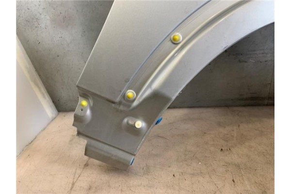 Recambio de aleta delantero derecha para land rover discovery 2.7 td referencia OEM IAM ASB780020  