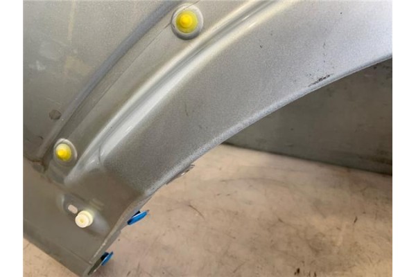 Recambio de aleta delantero derecha para land rover discovery 2.7 td referencia OEM IAM ASB780020  