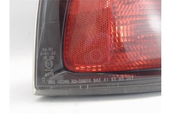 Recambio de piloto trasero derecho para daewoo lanos referencia OEM IAM 96275898  