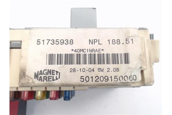 Recambio de caja fusibles/rele para fiat i punto (176) berlina referencia OEM IAM  (501209150060) 