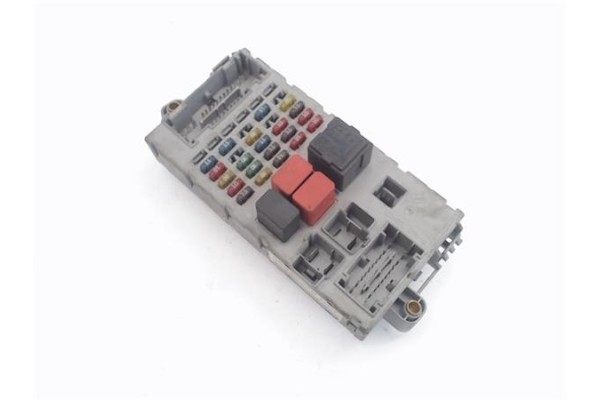 Recambio de caja fusibles/rele para fiat ii punto (188) berlina referencia OEM IAM  (4681228NPL) 