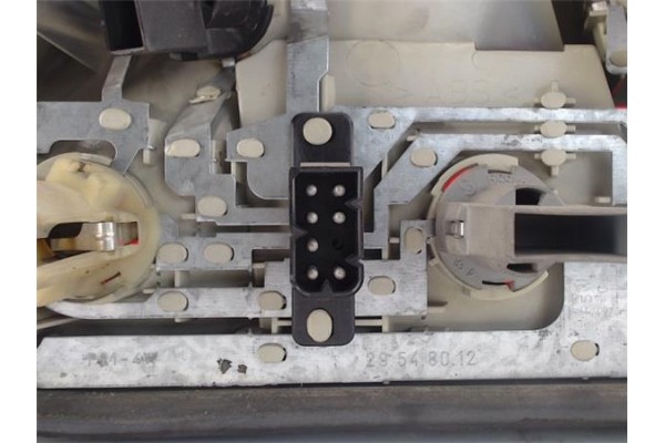 Recambio de piloto trasero derecho para bmw serie 3 coupe (e36) referencia OEM IAM 1393334 29540204 