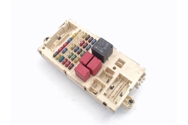 Recambio de caja fusibles/rele para fiat stilo (192) 1.9 jtd / 1.9 jtd 115 active referencia OEM IAM  (46797609NPL) 