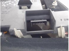 Recambio de piloto trasero derecho para ford fiesta berlina referencia OEM IAM 1044154  