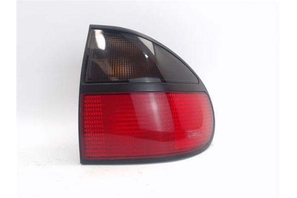 Recambio de piloto trasero derecho para renault laguna (b56) referencia OEM IAM   