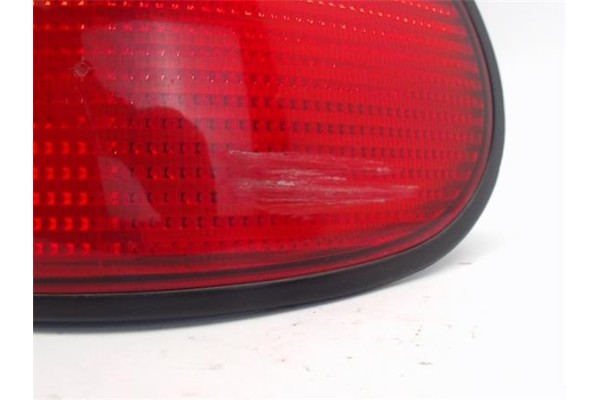 Recambio de piloto trasero derecho para renault laguna (b56) referencia OEM IAM   