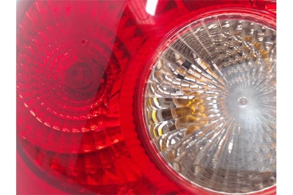 Recambio de piloto trasero izquierdo para toyota corolla (e15) referencia OEM IAM   