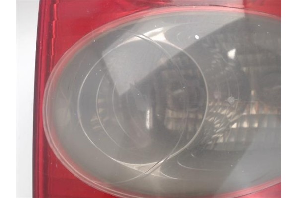 Recambio de piloto trasero derecho para renault laguna ii grandtour (kg0) referencia OEM IAM   