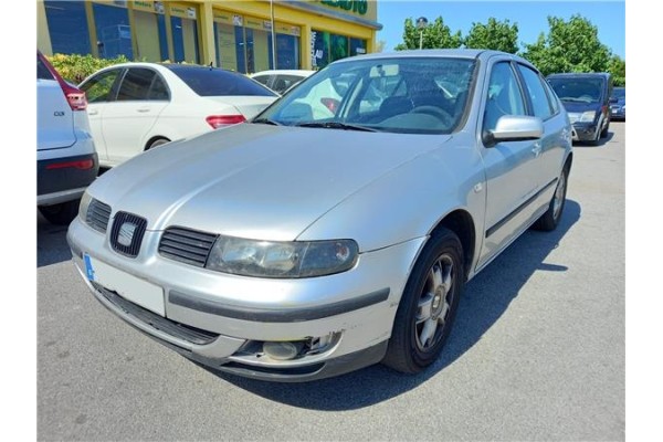 seat leon (1m1)(11.1999) del año 