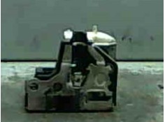 Recambio de cierre electromagnetico delantero derecho para renault clio ii fase ii (b/cb0) 1.5 authentique referencia OEM IAM 77