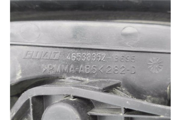 Recambio de piloto trasero derecho para fiat bravo (182) 1.9 jtd referencia OEM IAM 46538352  