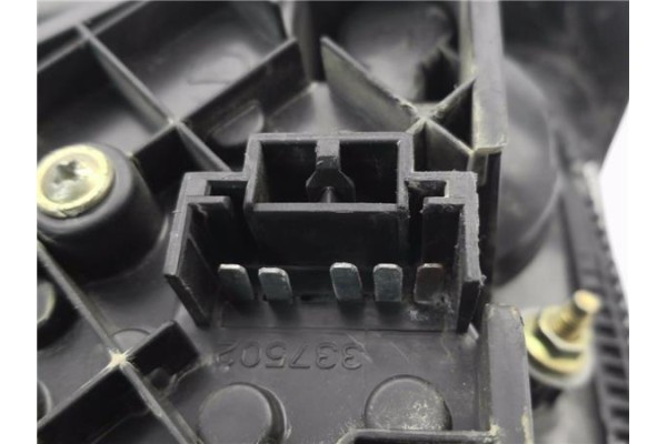 Recambio de piloto trasero derecho para fiat bravo (182) 1.9 jtd referencia OEM IAM 46538352  