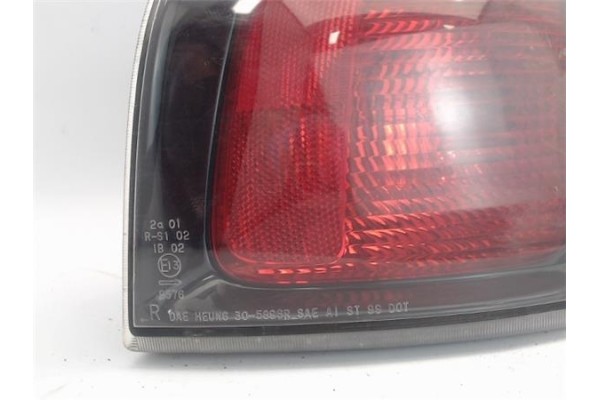Recambio de piloto trasero derecho para daewoo lanos referencia OEM IAM 96275898  
