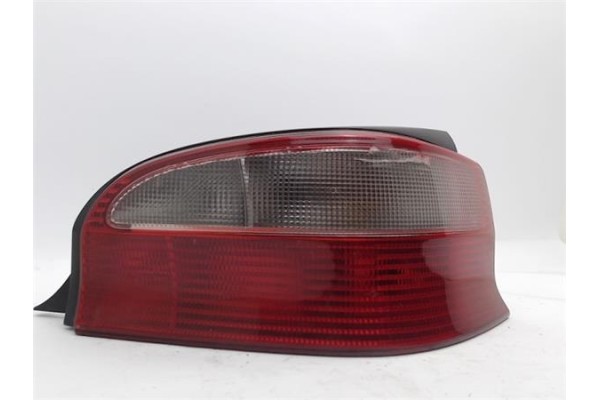 Recambio de piloto trasero derecho para citroen saxo referencia OEM IAM 6351F7  