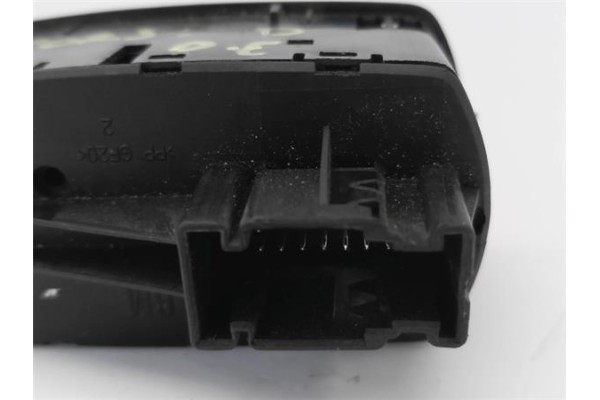 Recambio de mando elevalunas delantero izquierdo para opel corsa d 1.3 cdti referencia OEM IAM 13258521 13258521 