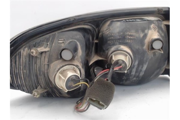 Recambio de piloto trasero derecho para daewoo lanos referencia OEM IAM 96275898  