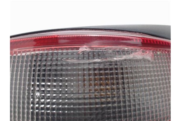 Recambio de piloto trasero derecho para citroen saxo referencia OEM IAM 6351F7  