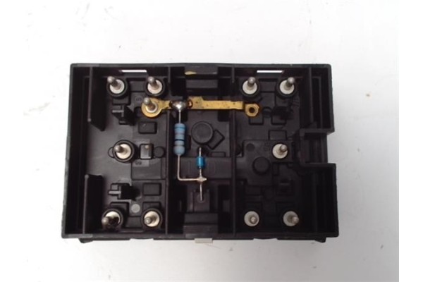 Recambio de mando elevalunas para bmw serie 5 berlina (e34) 2.0 520i (95kw) referencia OEM IAM 1379075  