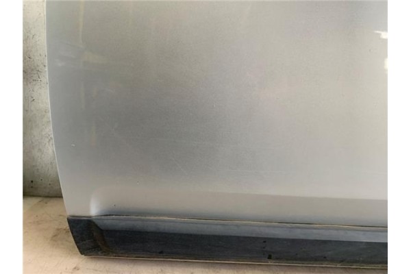 Recambio de puerta delantero izquierda para land rover discovery 2.7 td referencia OEM IAM BDA780110  