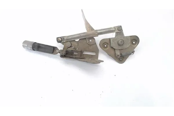 Recambio de cierre electromagnetico trasero derecho para pegaso j4 -1100 cap combi 1.8 d referencia OEM IAM   