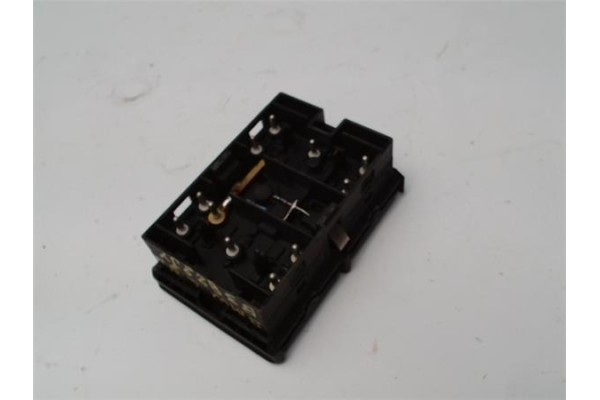 Recambio de mando elevalunas para bmw serie 5 berlina (e34) 2.5 525i (125kw) referencia OEM IAM 1379075  