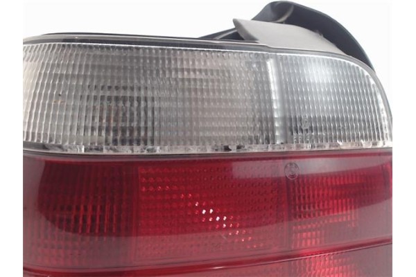 Recambio de piloto trasero derecho para bmw serie 3 e36 compact sin definir referencia OEM IAM 9402924  82199402924 , BMW