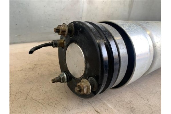 Recambio de amortiguador delantero derecho para land rover discovery 2.7 td referencia OEM IAM RNB501250  